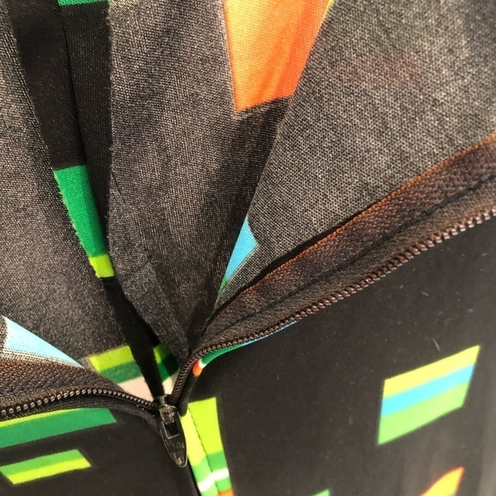 LADIES Vintage Neiman Marcus suit - Picture 3 of 11